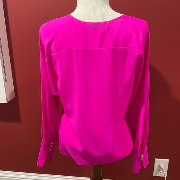 Amanda Uprichard Long Sleeve Scoop Neck Blouse with Gold Buttons at Cuffs Size P - Picture 2 of 3